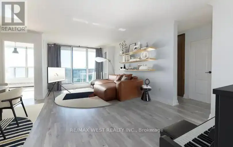 1405 - 85 EMMETT AVENUE