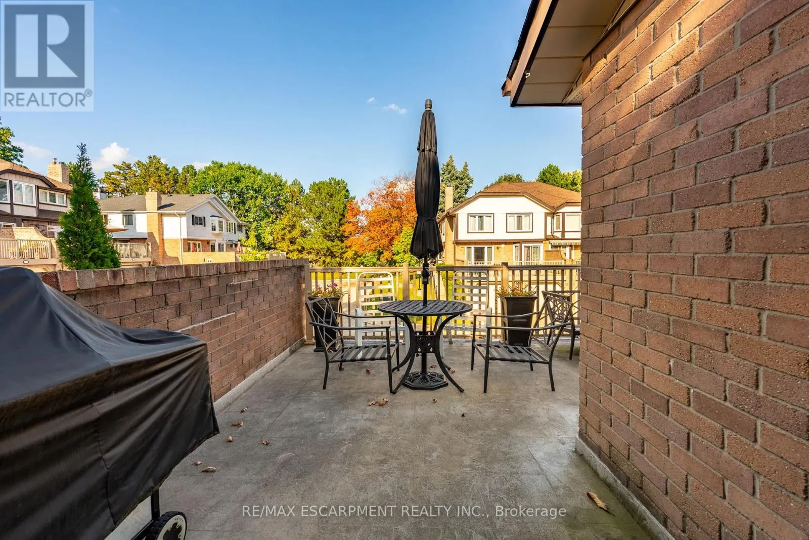 6 - 1508 UPPER MIDDLE ROAD