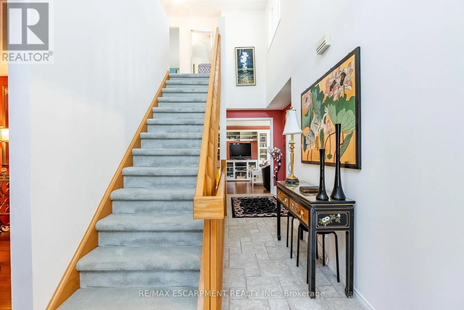6 - 1508 UPPER MIDDLE ROAD