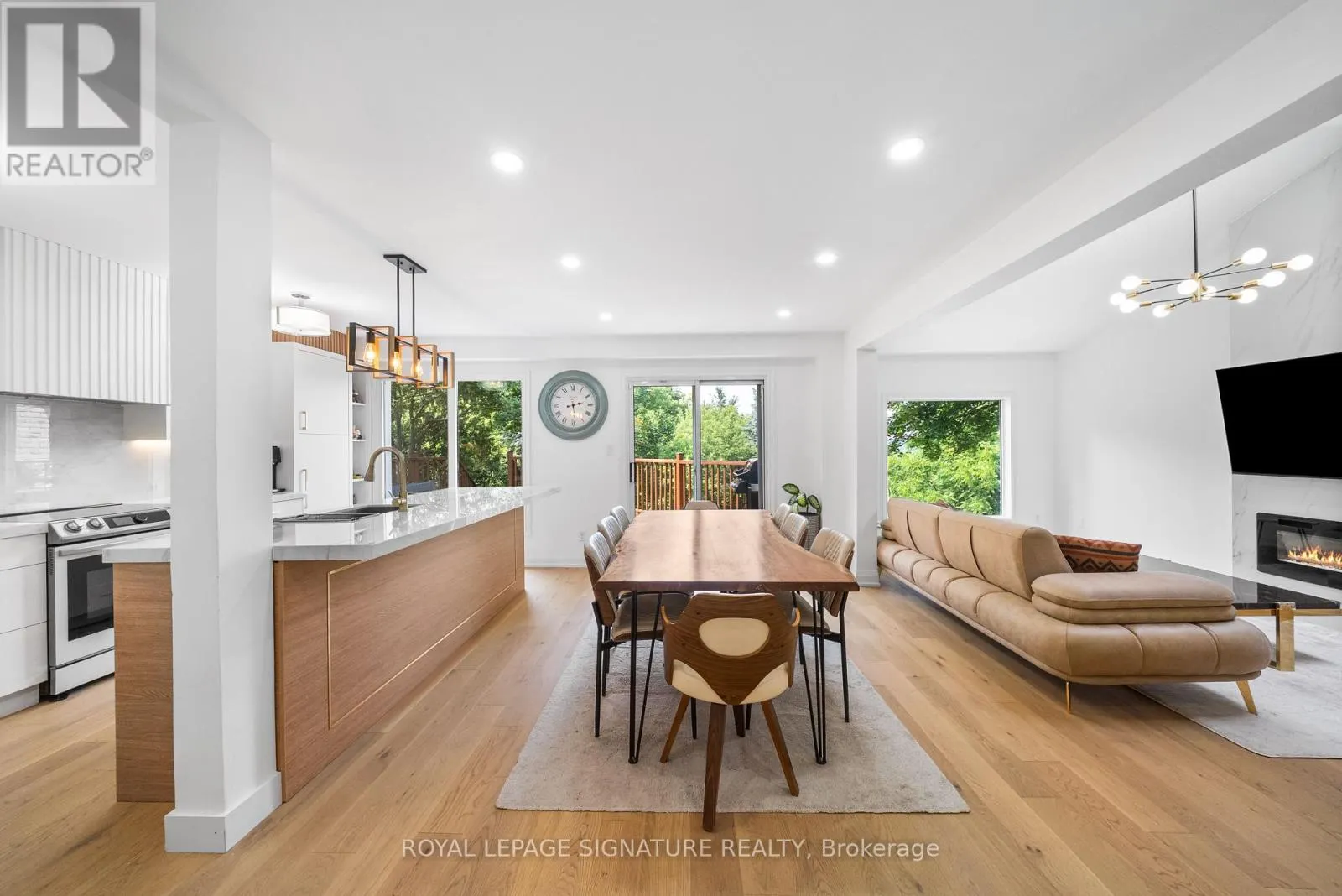 134 RIDGEBANK COURT