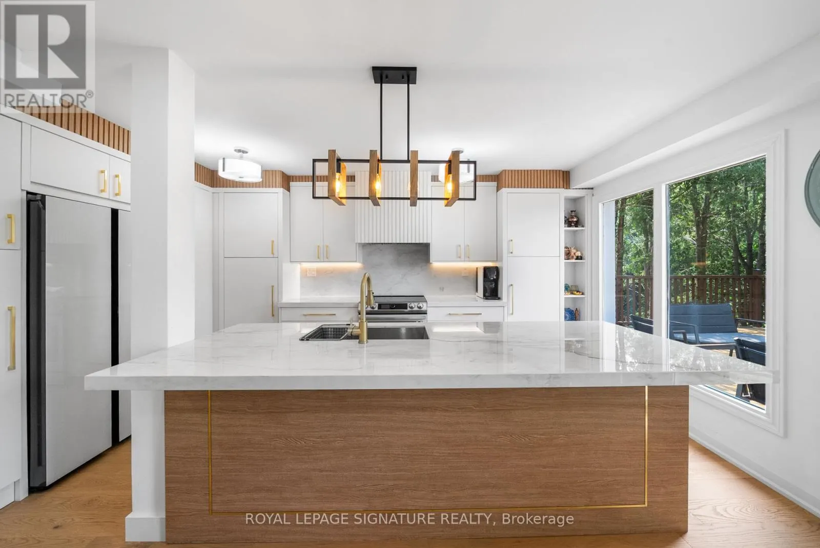 134 RIDGEBANK COURT