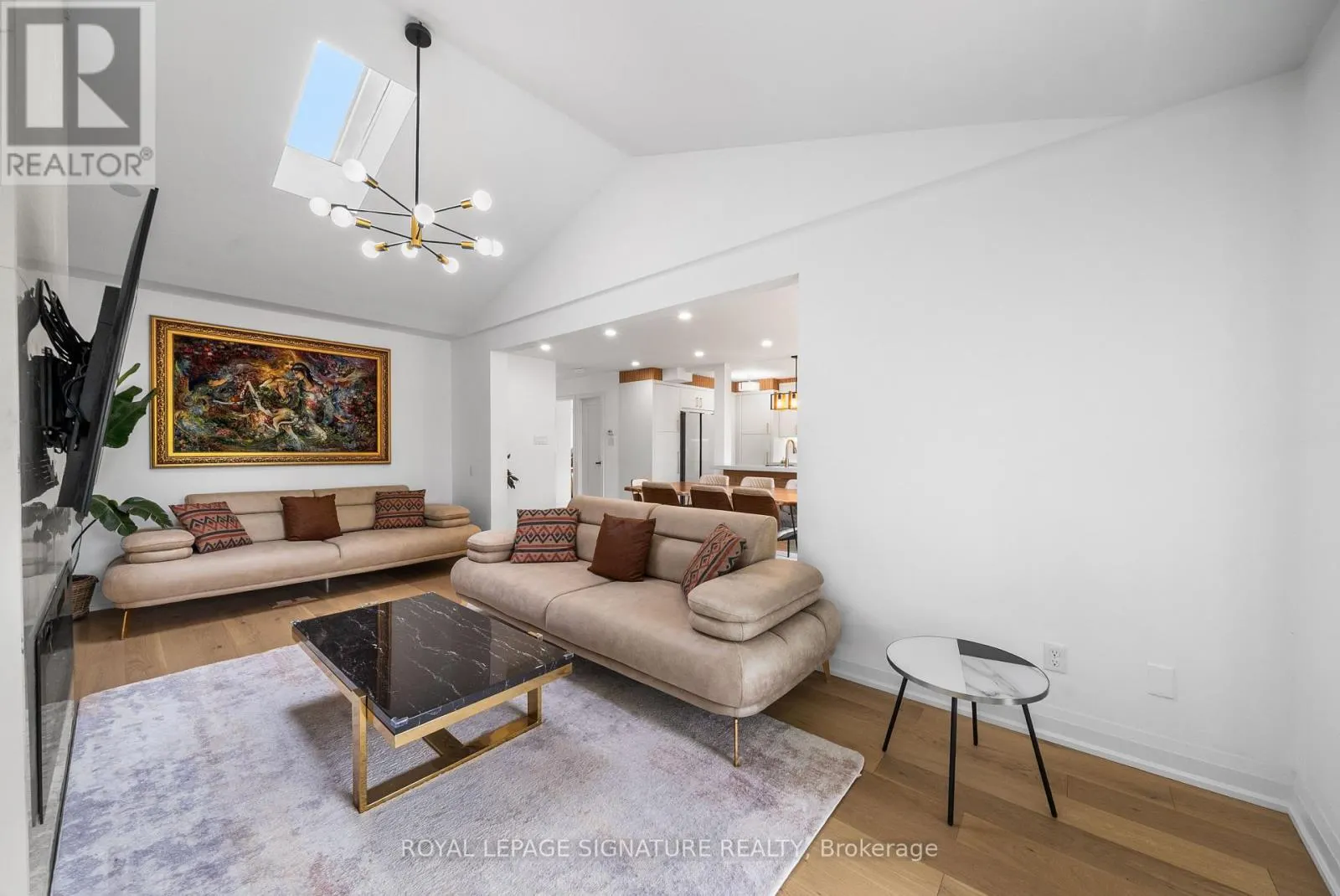 134 RIDGEBANK COURT