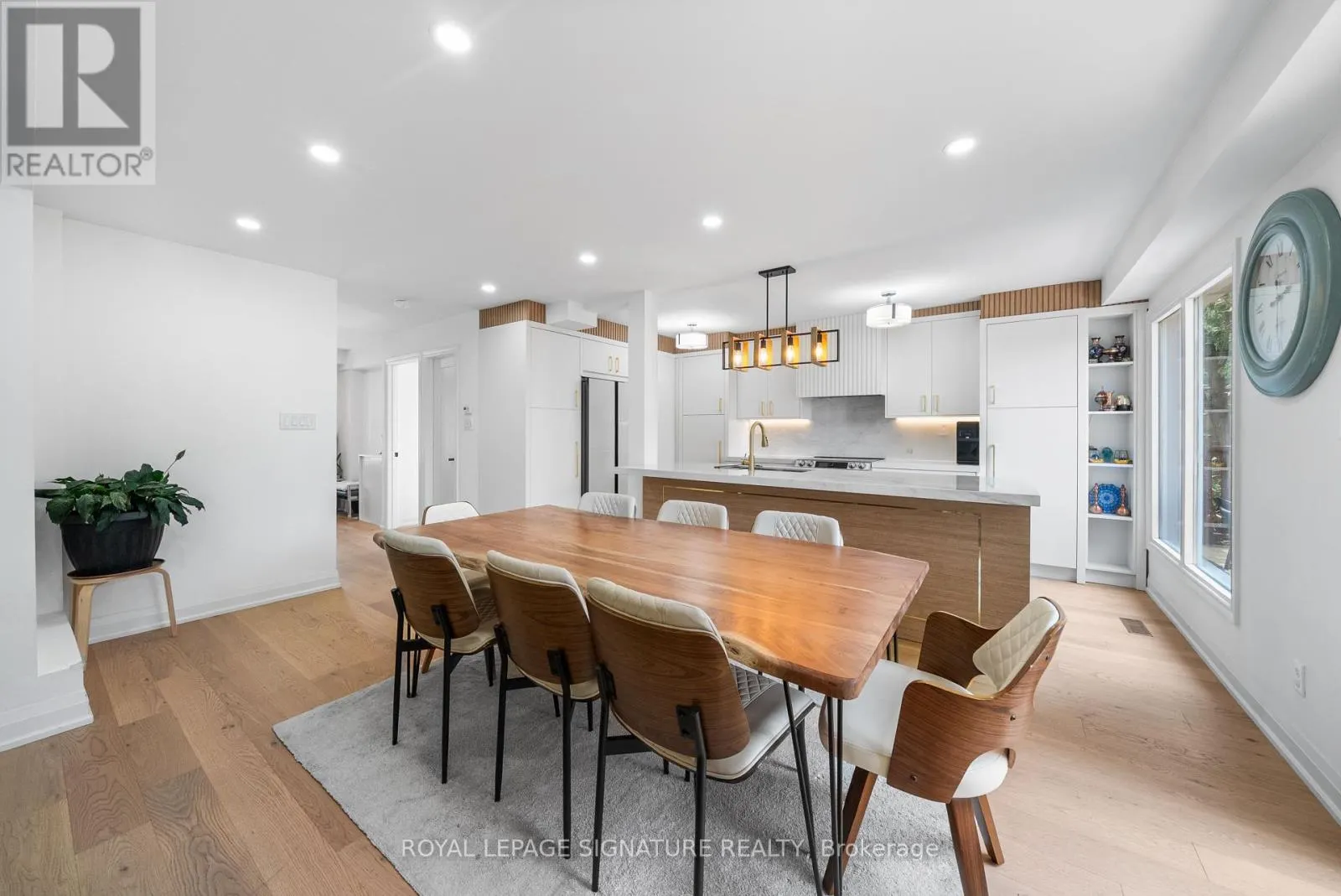 134 RIDGEBANK COURT