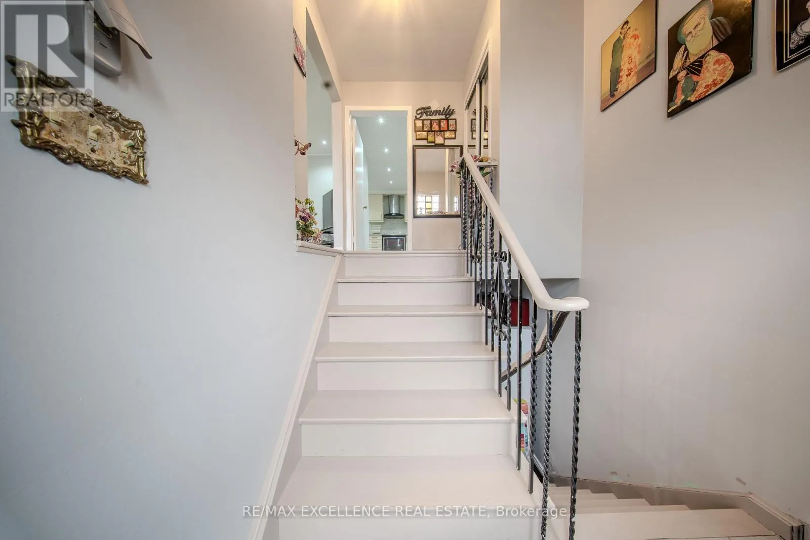 7246 REINDEER DRIVE