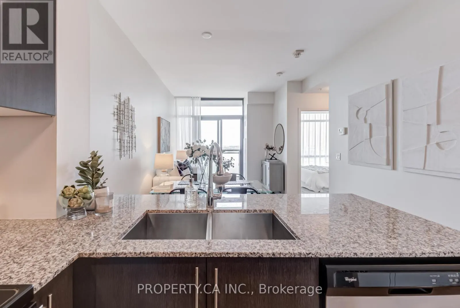704 - 2522 KEELE STREET
