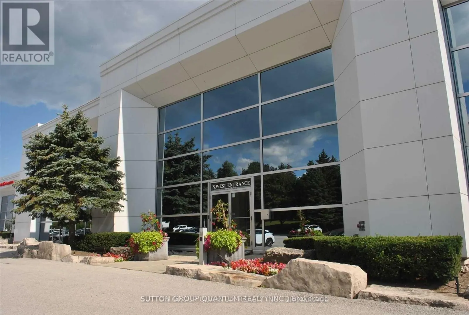202 - 1005 SKYVIEW DRIVE