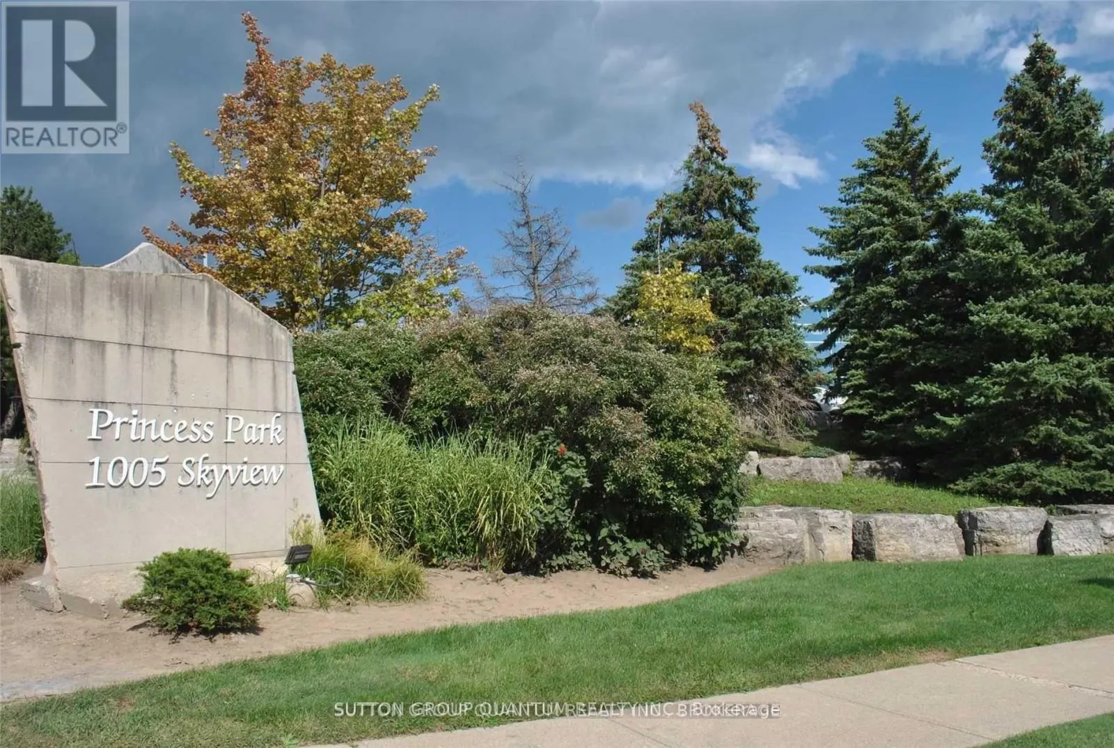 202 - 1005 SKYVIEW DRIVE