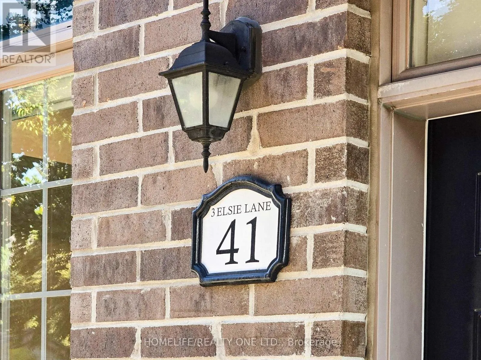 TH 41 - 3 ELSIE LANE