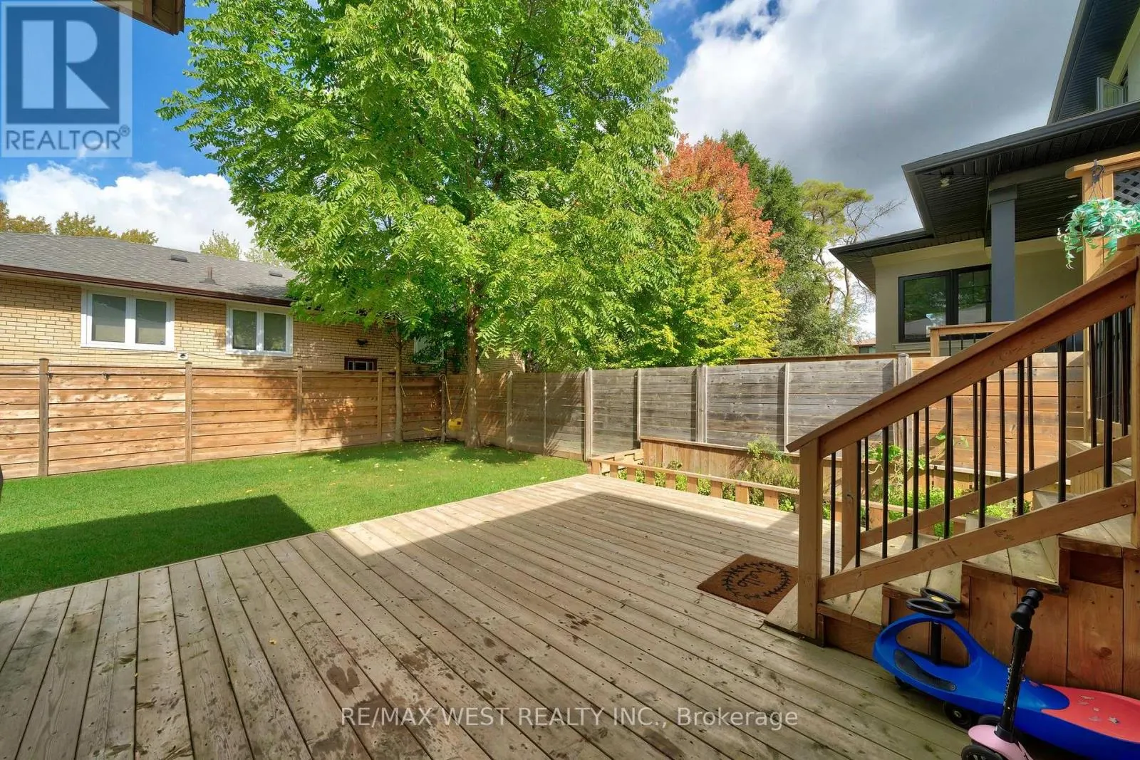 48 HAMLYN CRESCENT