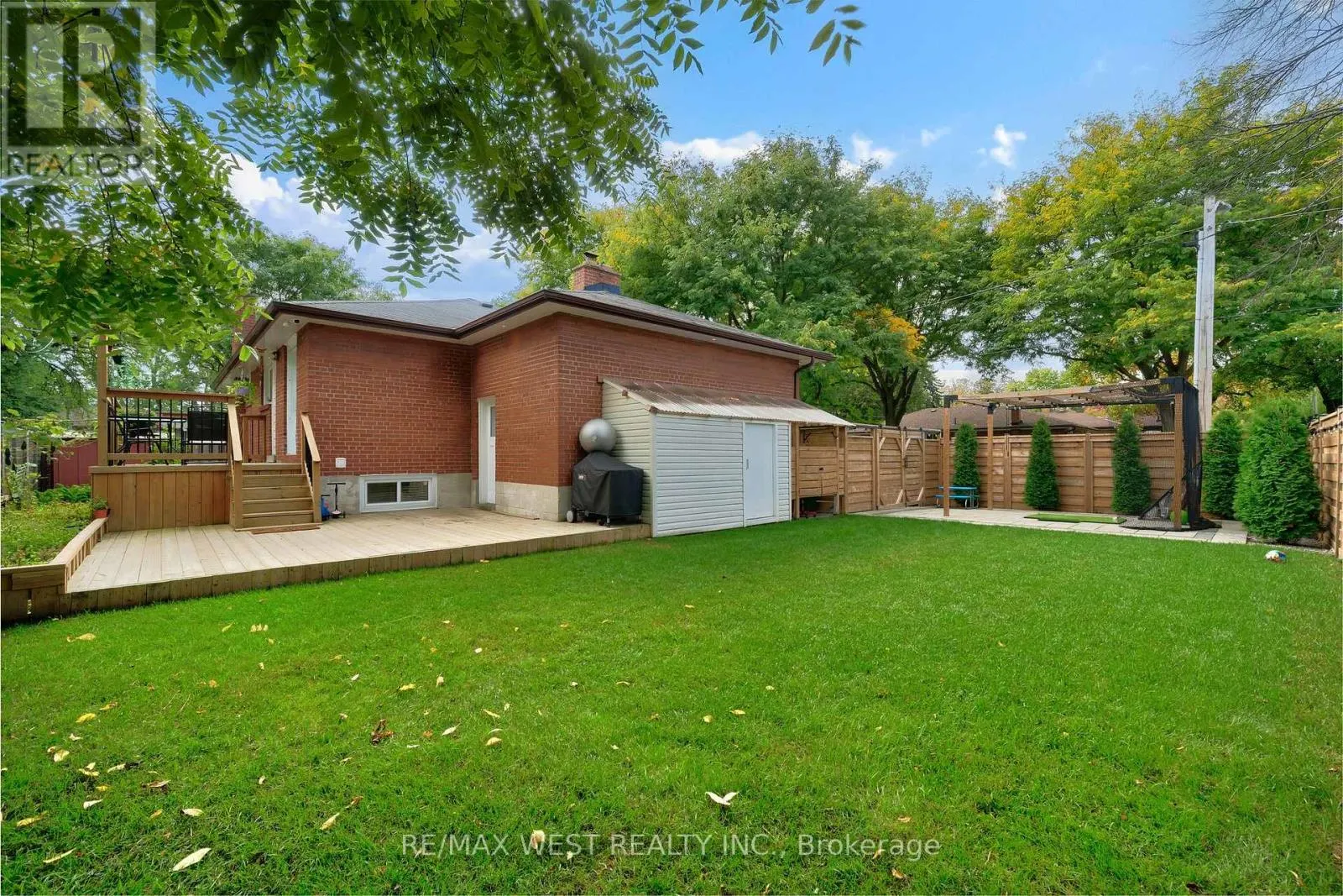 48 HAMLYN CRESCENT
