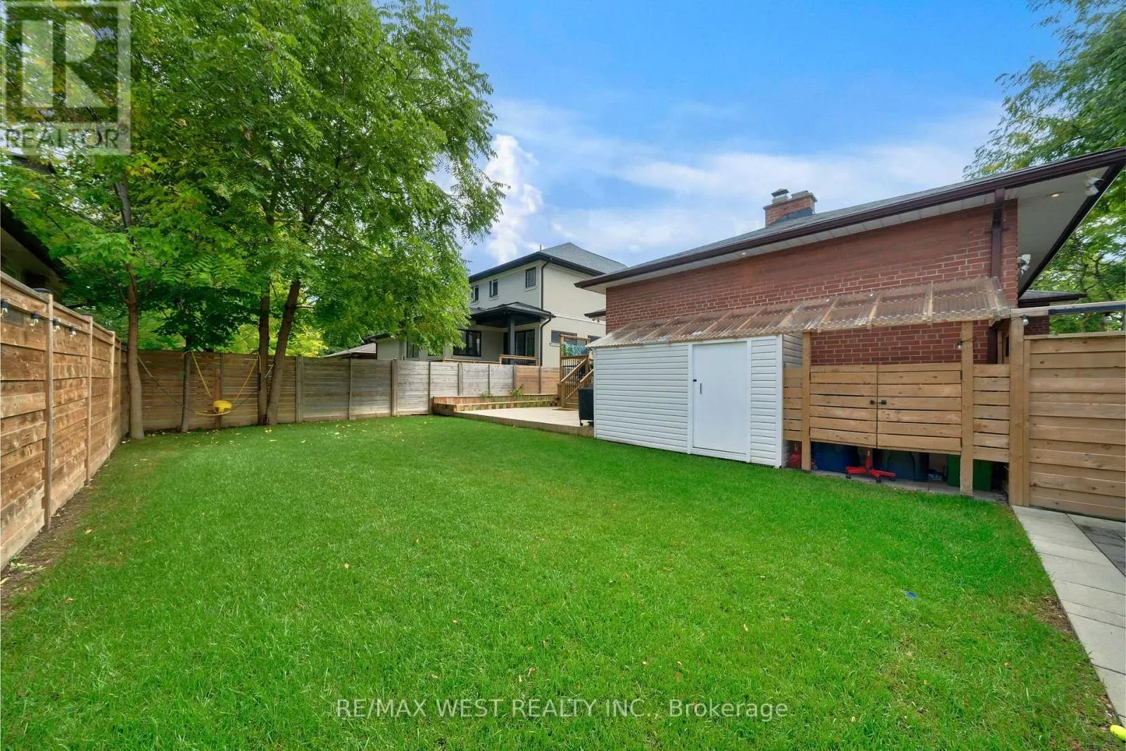 48 HAMLYN CRESCENT