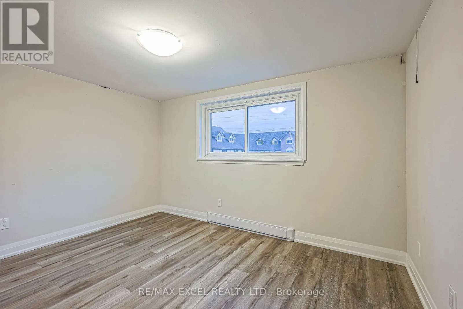 18 - 81 IRWIN ROAD