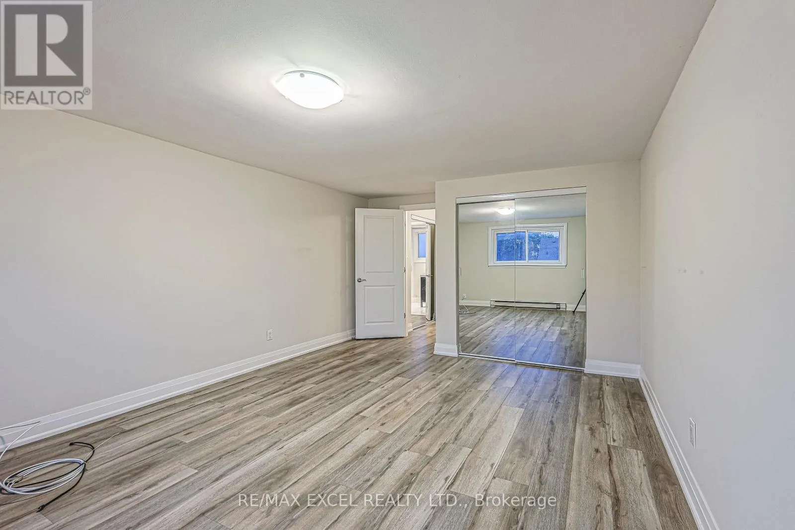 18 - 81 IRWIN ROAD