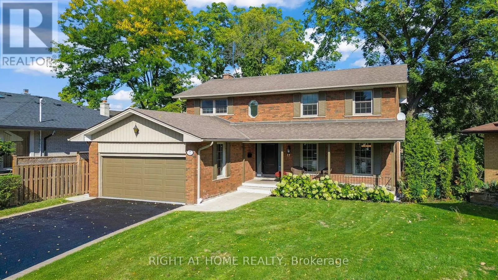 17 GLEN MEADOW COURT