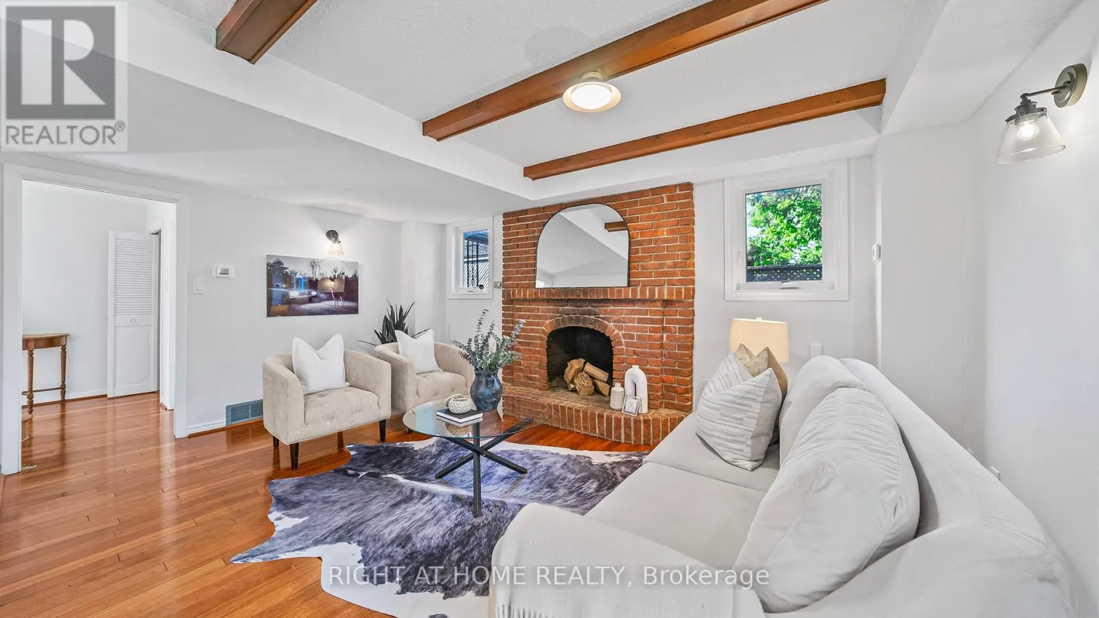 17 GLEN MEADOW COURT
