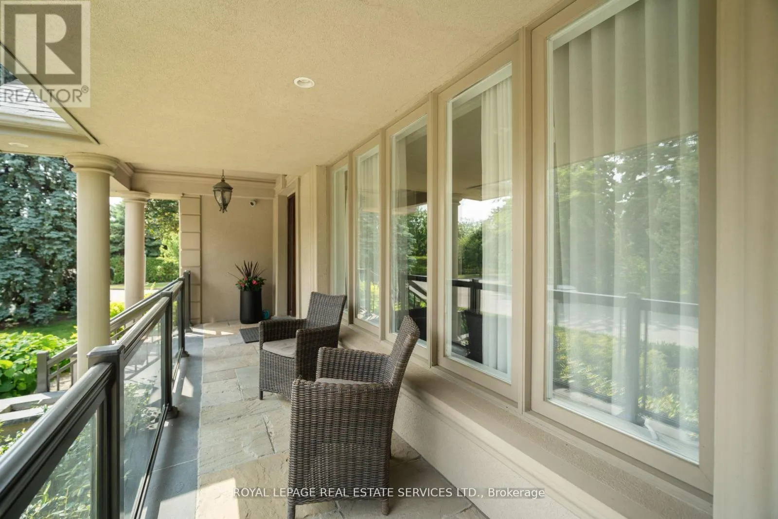 6 CADMAN COURT