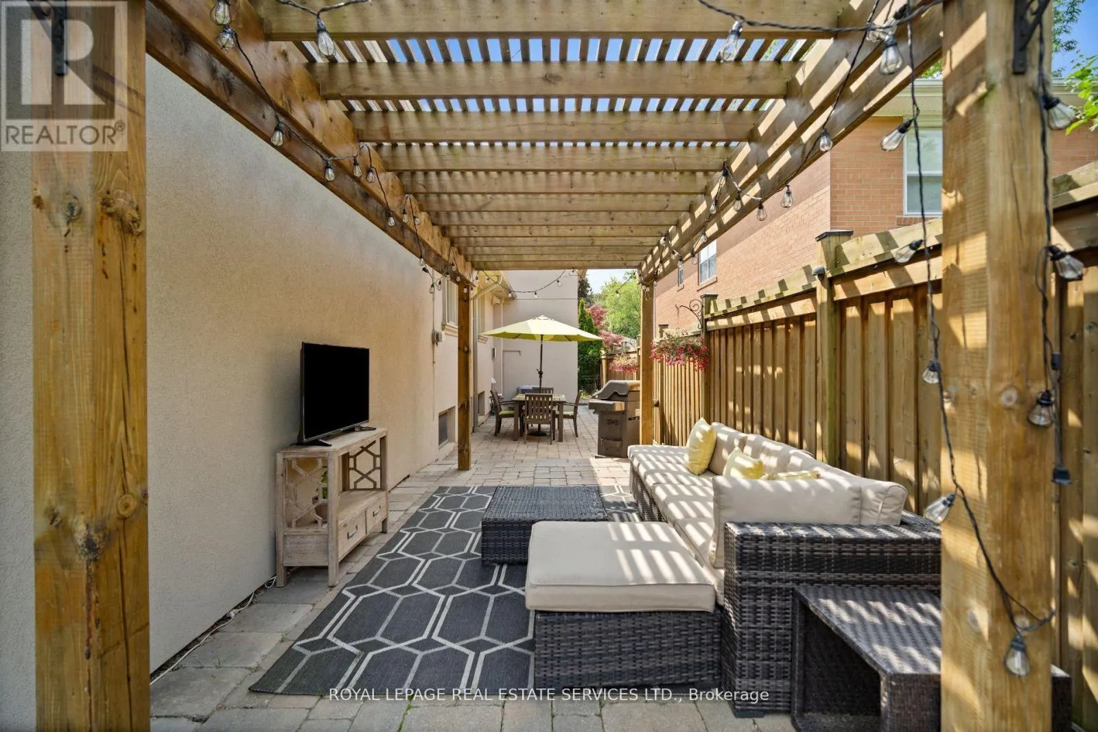 6 CADMAN COURT