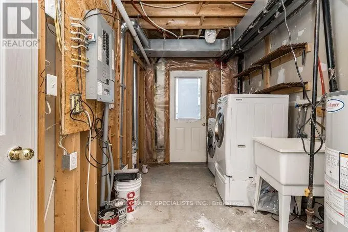 31 DECKER HOLLOW CIRCLE