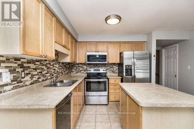 31 DECKER HOLLOW CIRCLE