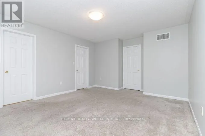 31 DECKER HOLLOW CIRCLE