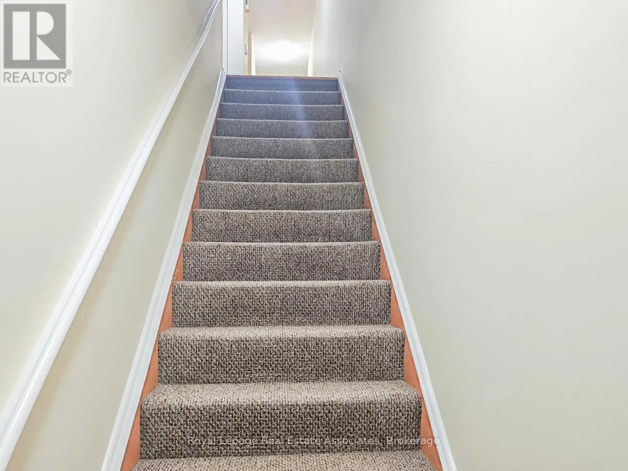2ND FLR - 5130A DUNDAS STREET W