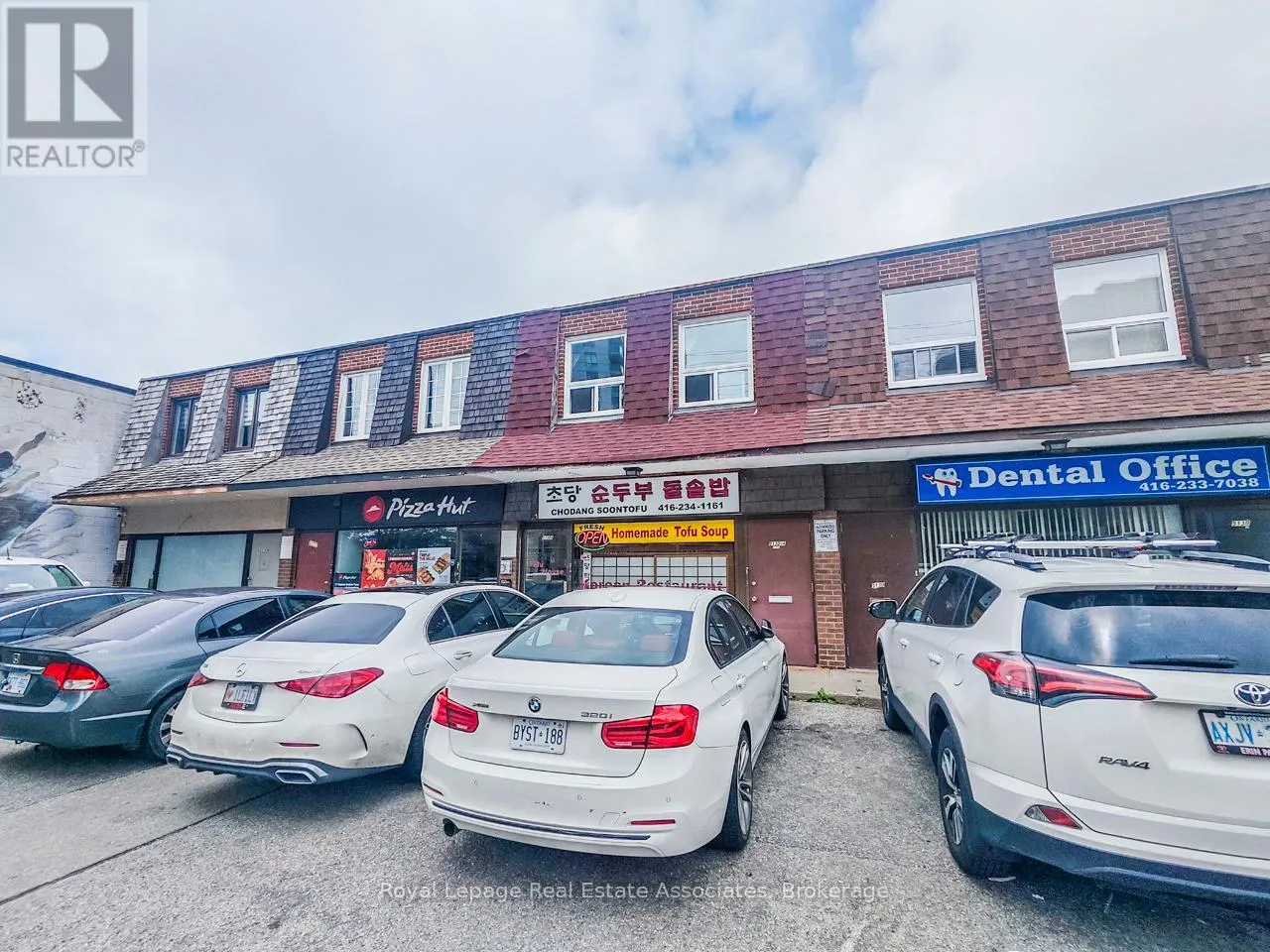 2ND FLR - 5130A DUNDAS STREET W