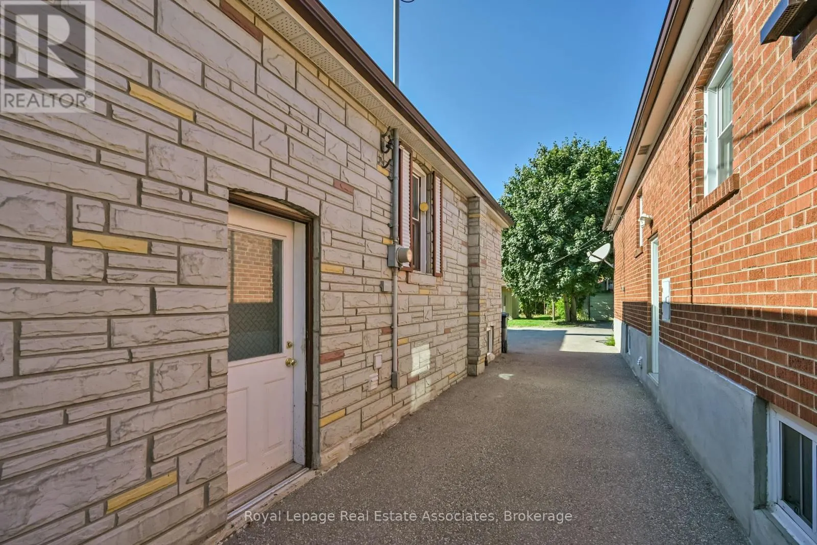 20 EAST DRIVE E