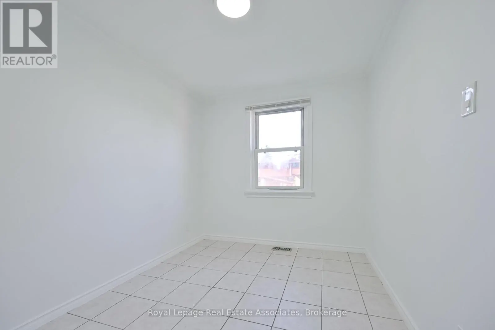20 EAST DRIVE E