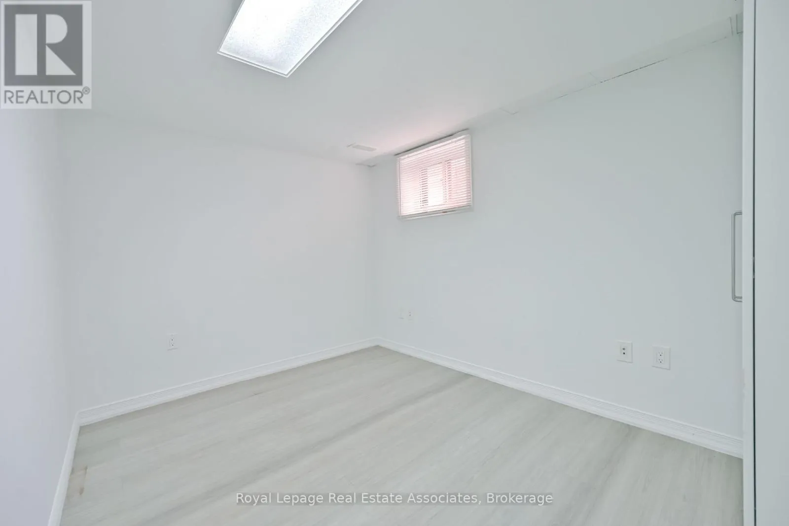 20 EAST DRIVE E