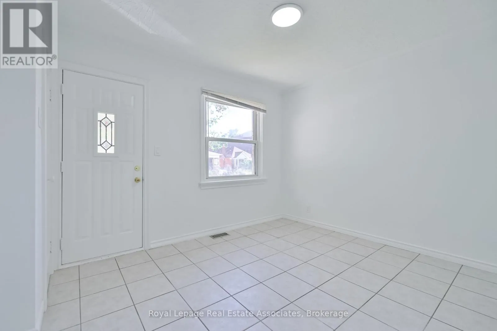 20 EAST DRIVE E