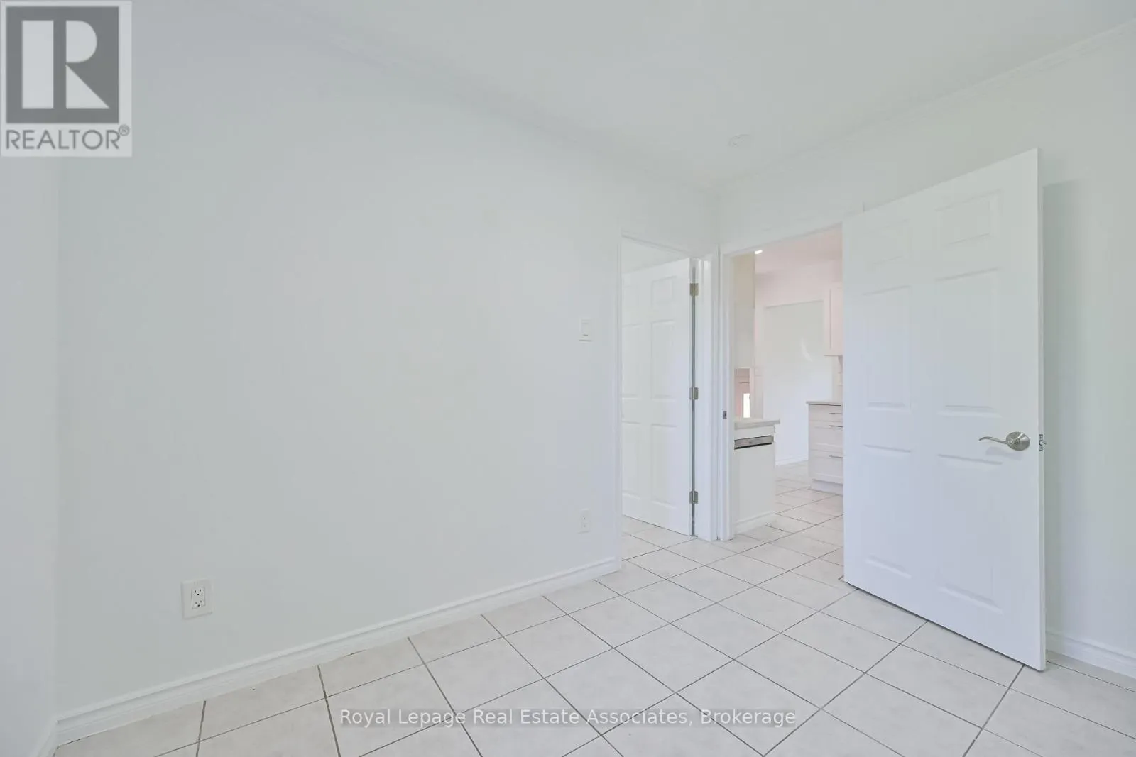 20 EAST DRIVE E