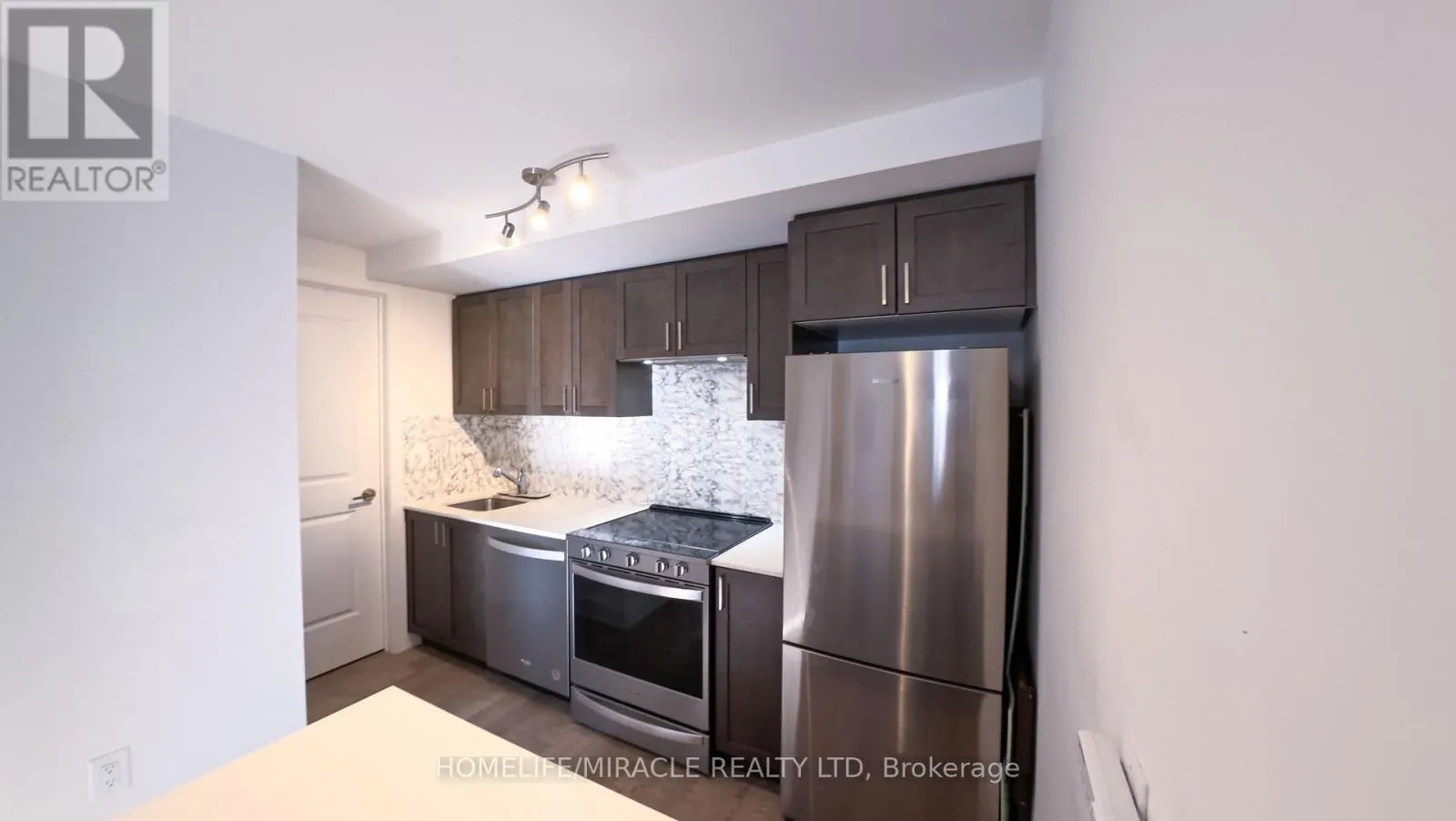 134 - 1060 DOUGLAS MCCURDY COMM ROAD