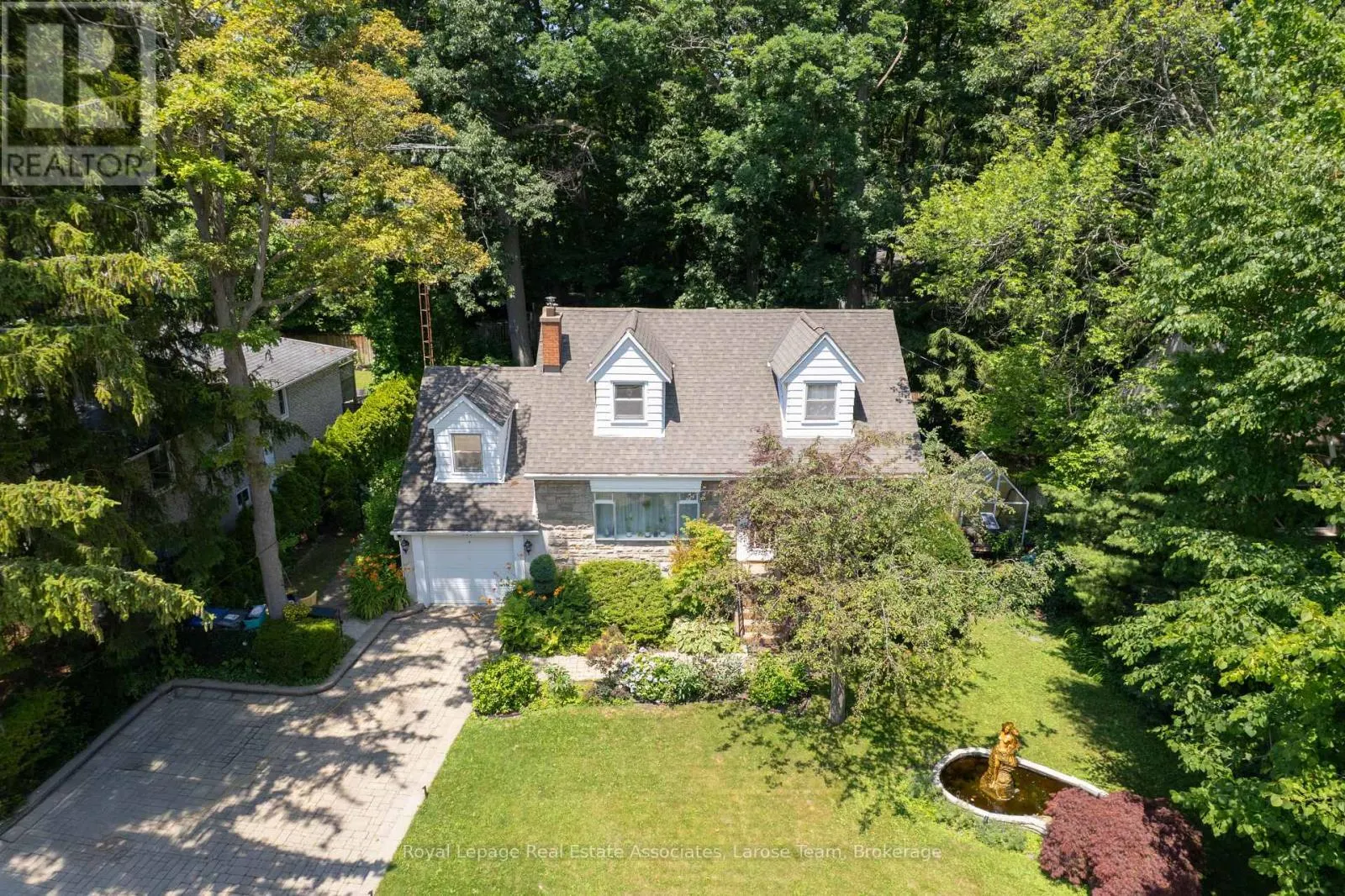 101 MINEOLA ROAD E