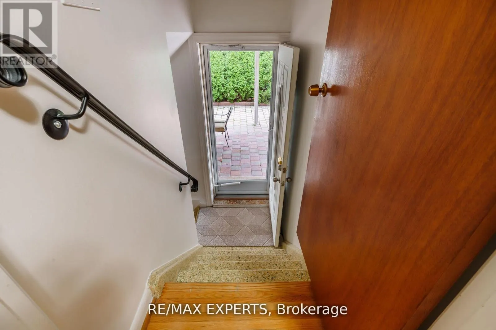 1 CRESTON ROAD