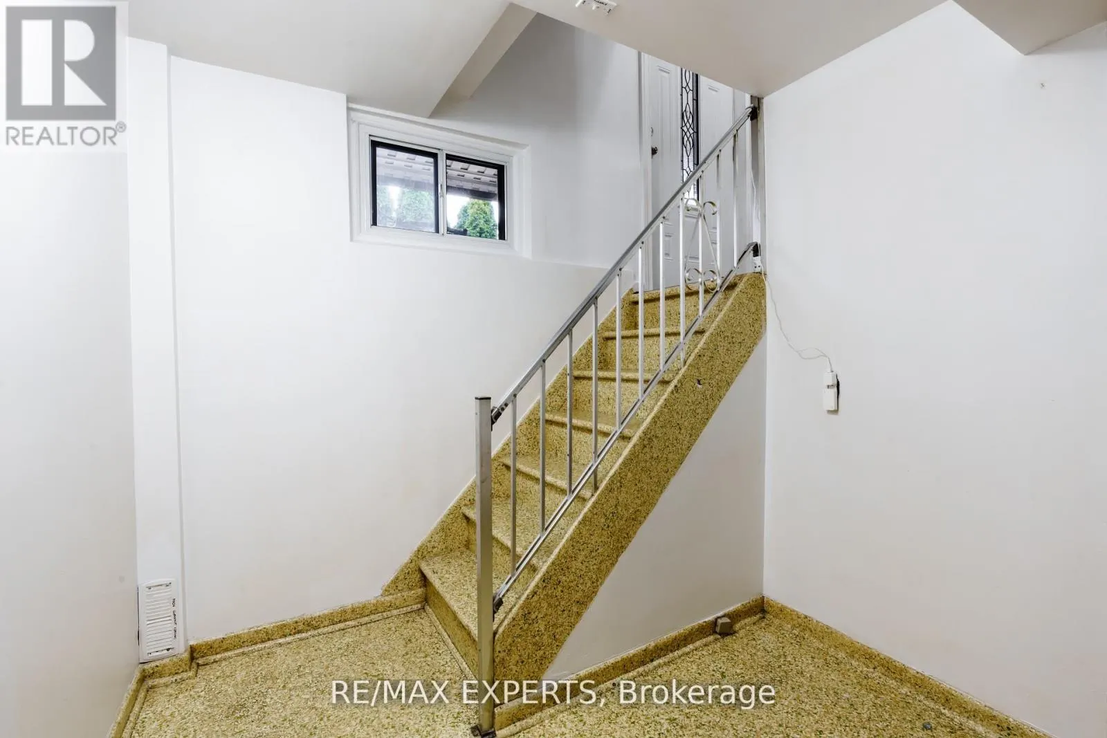 1 CRESTON ROAD
