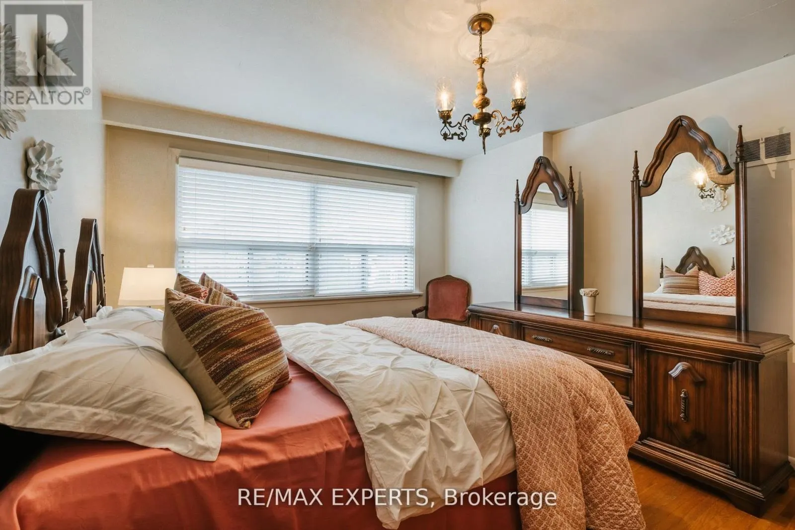 1 CRESTON ROAD