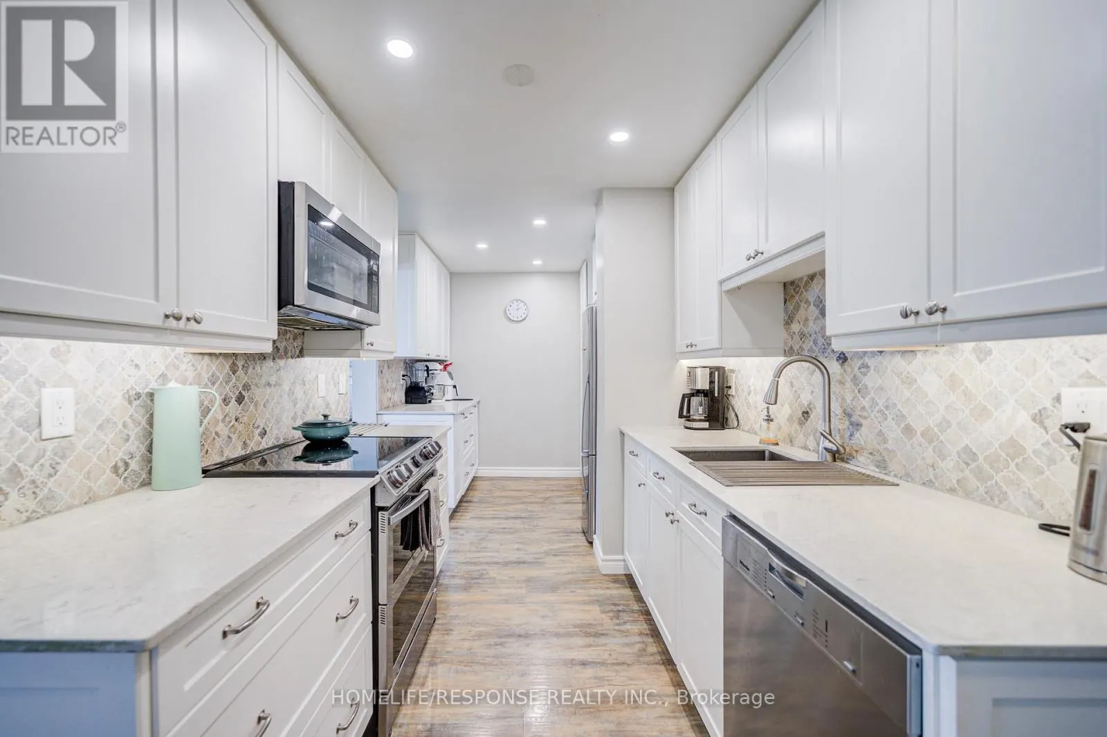 1401 - 1535 LAKESHORE ROAD