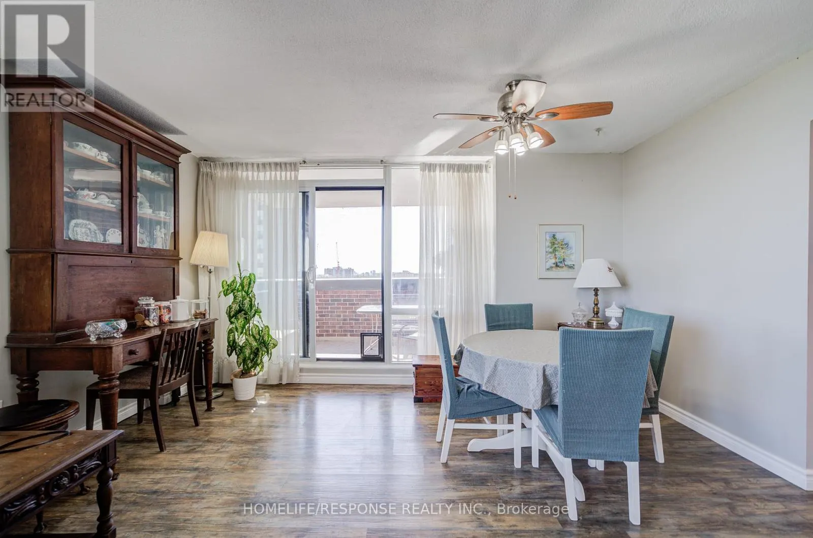 1401 - 1535 LAKESHORE ROAD