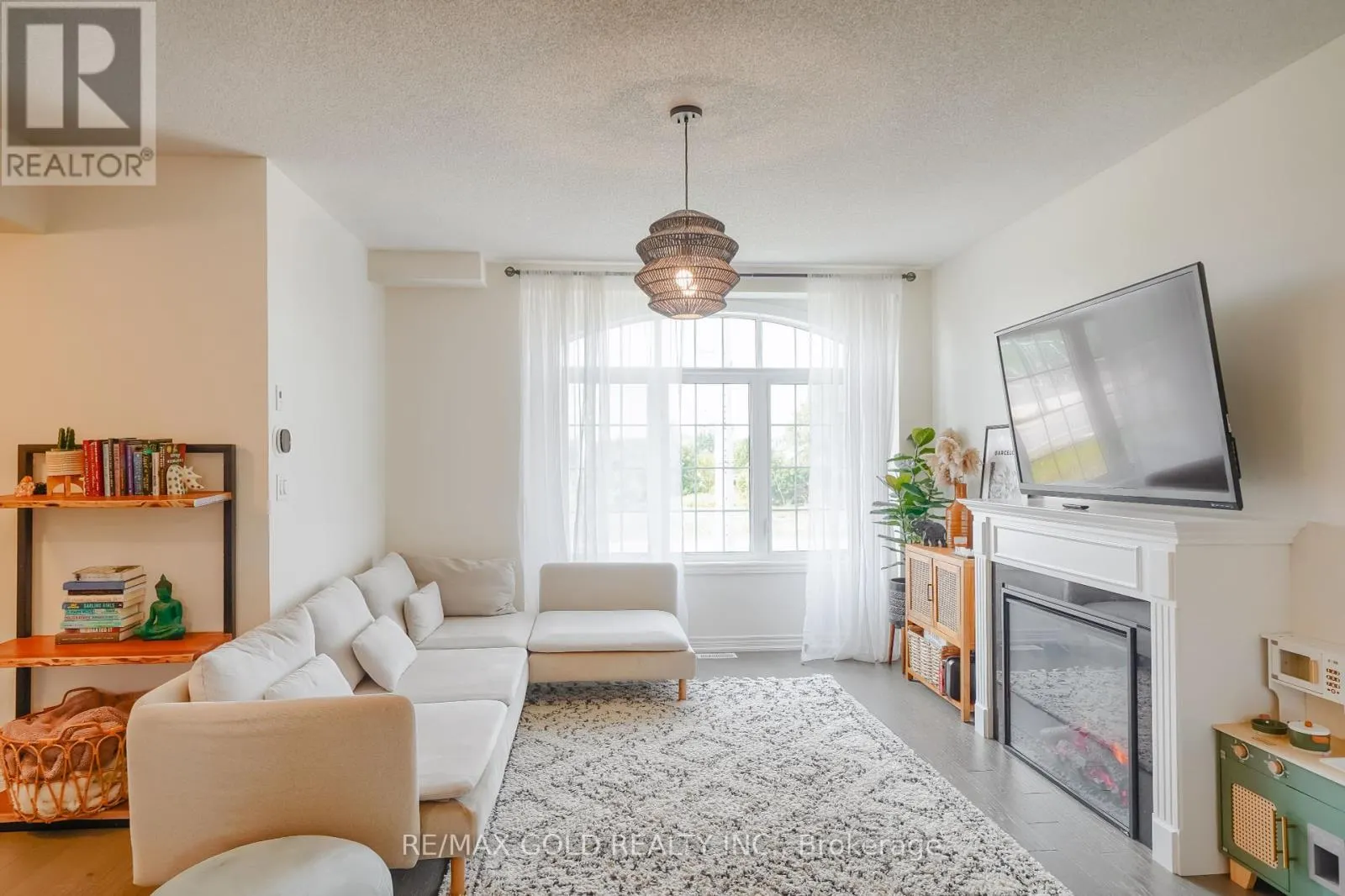 124 FRUITVALE CIRCLE