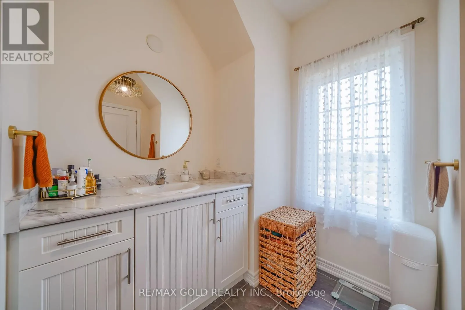 124 FRUITVALE CIRCLE