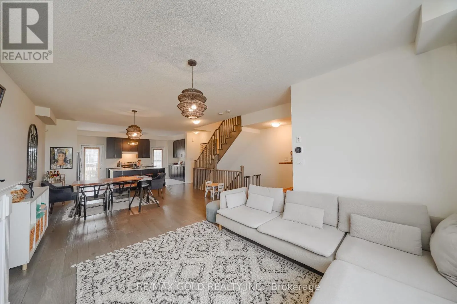 124 FRUITVALE CIRCLE