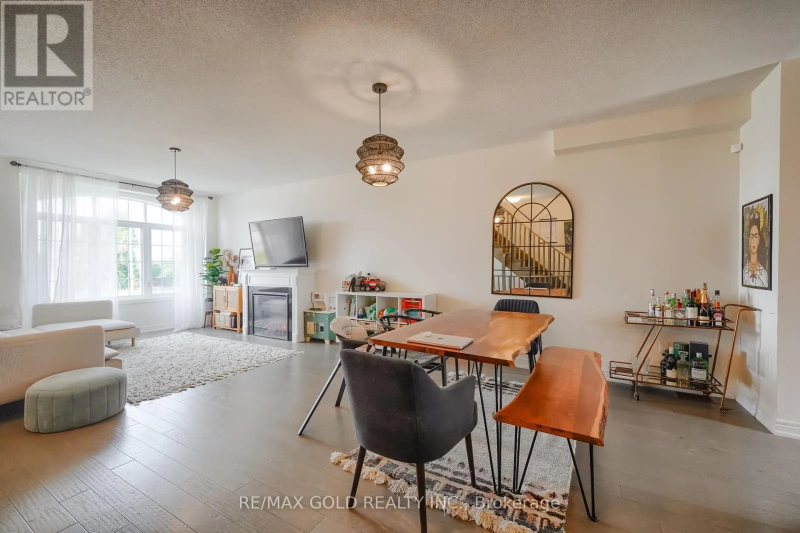 124 FRUITVALE CIRCLE
