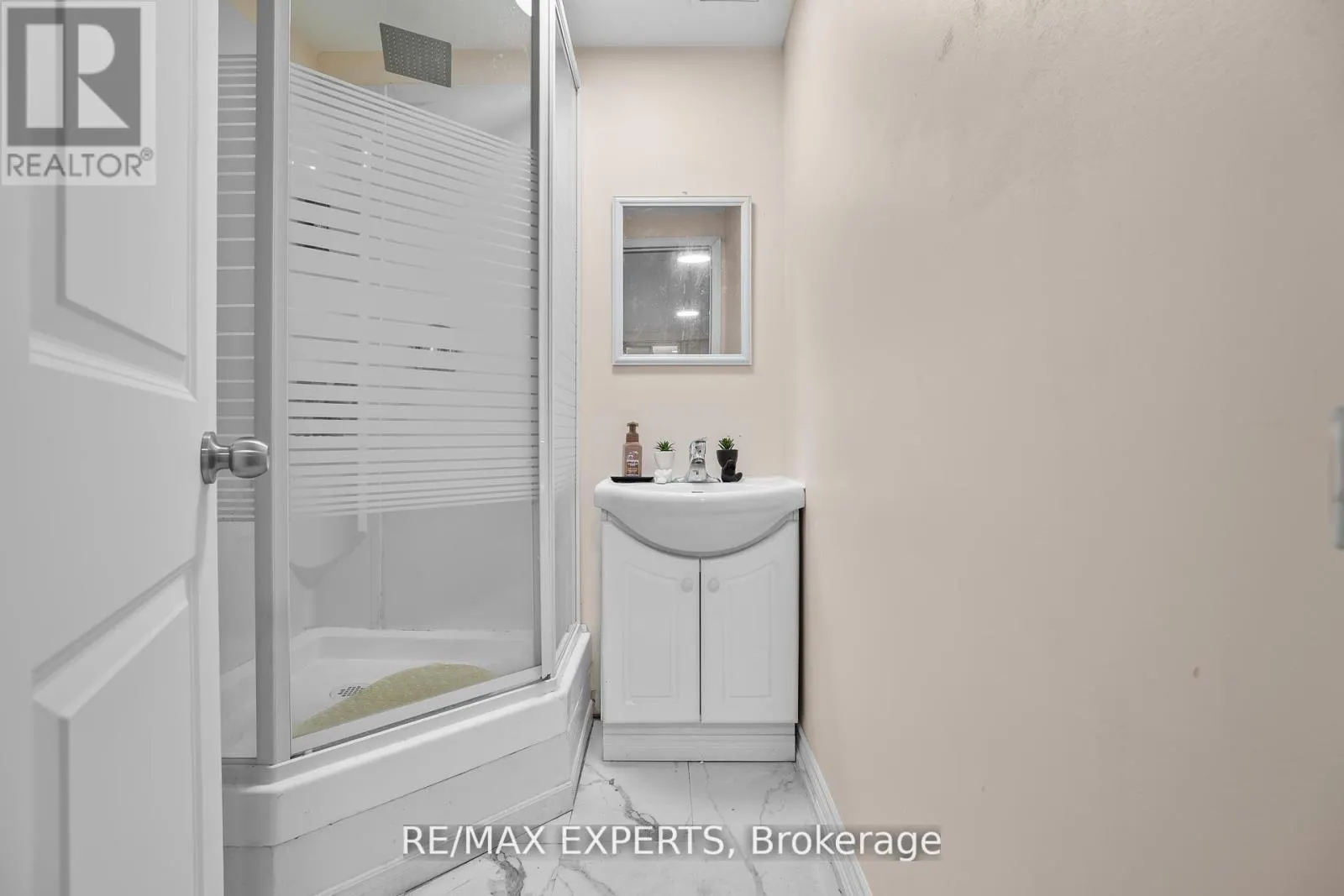 35 - 2779 GANANOQUE DRIVE