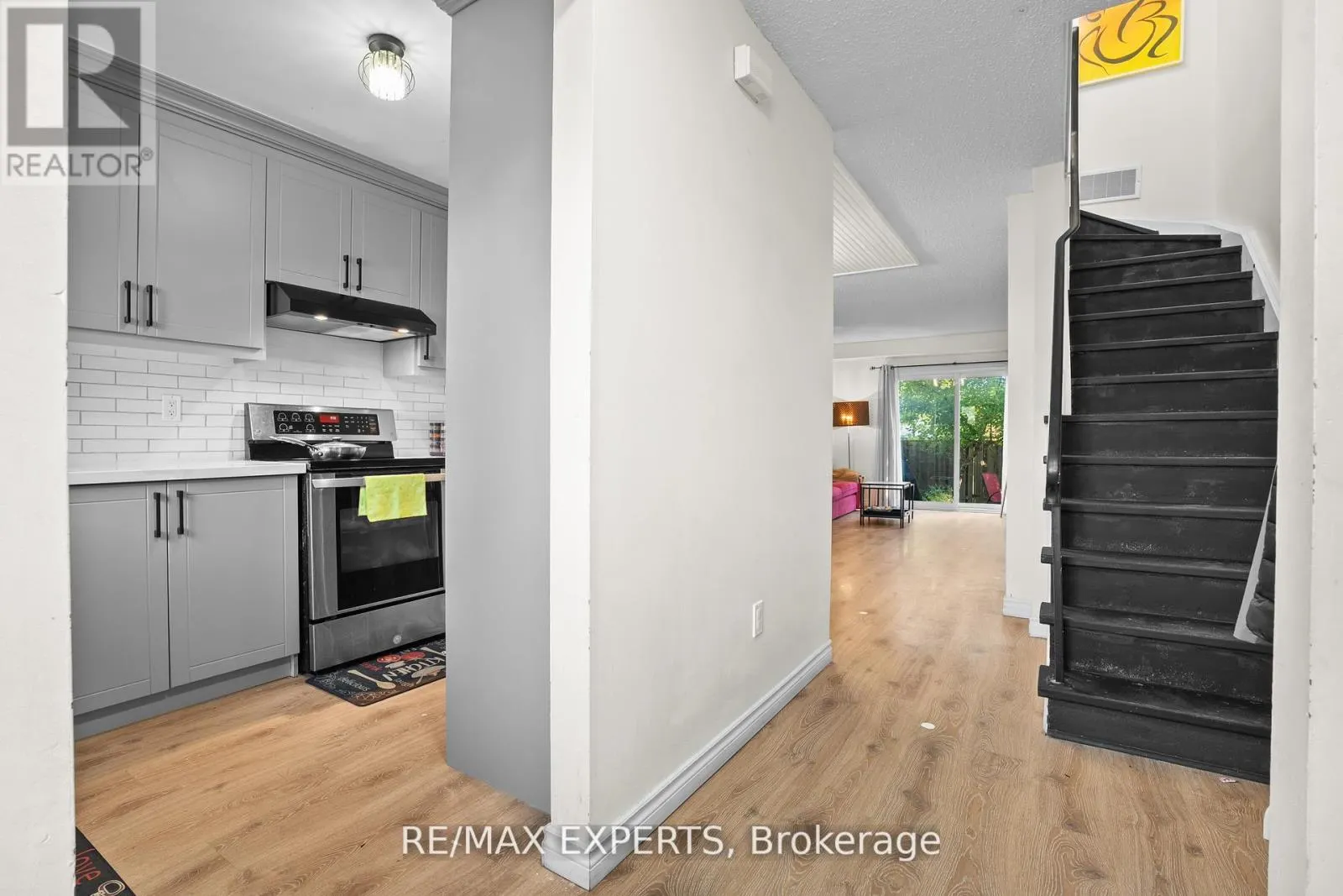 35 - 2779 GANANOQUE DRIVE