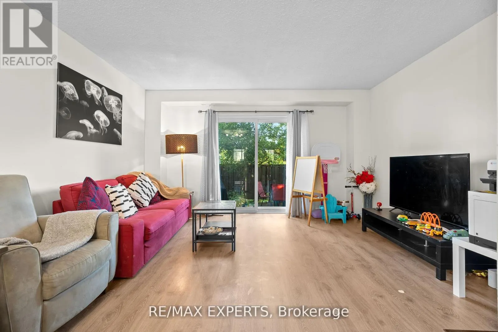 35 - 2779 GANANOQUE DRIVE