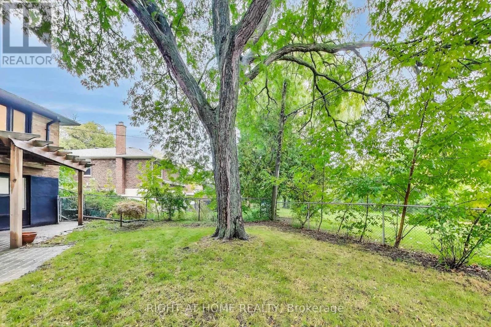270 RENFORTH DRIVE