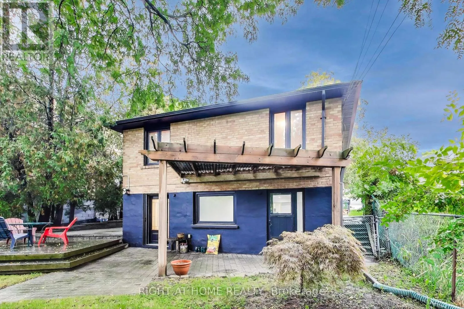 270 RENFORTH DRIVE
