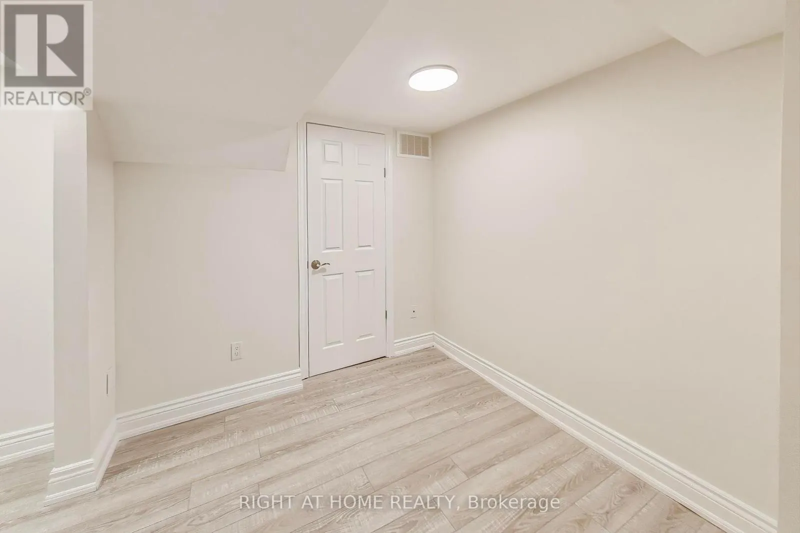 270 RENFORTH DRIVE