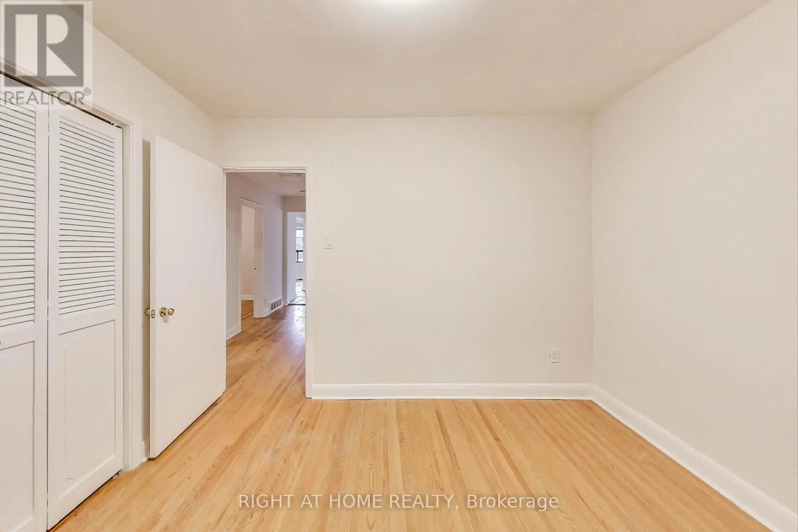 270 RENFORTH DRIVE