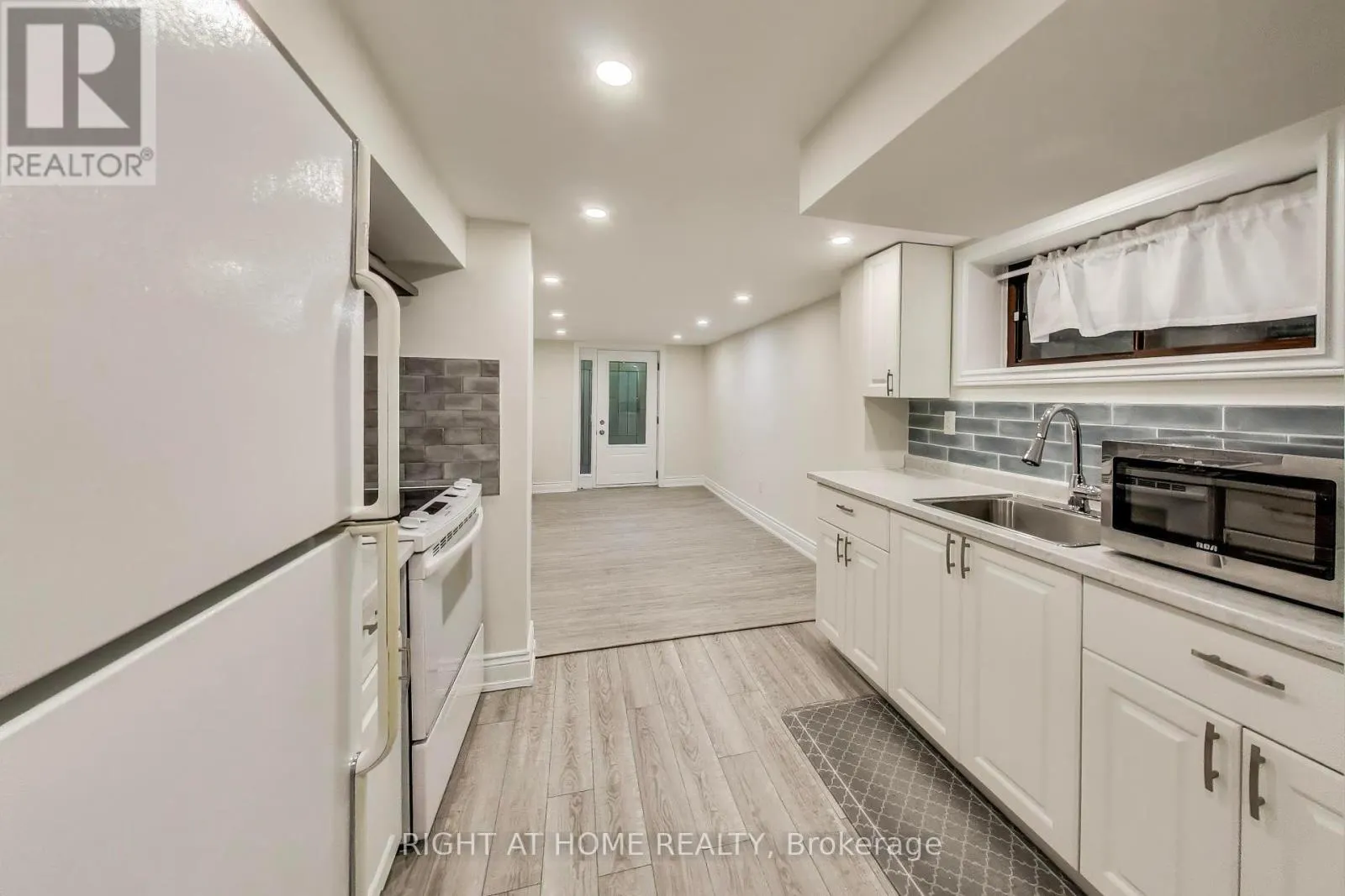 270 RENFORTH DRIVE